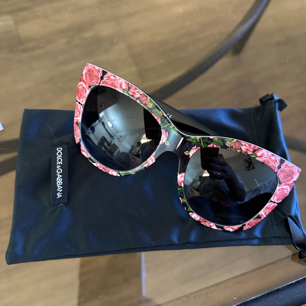 Dolce & Gabbana Pink Floral Rose Print Oversized Sunglasses - Picture 9 of 9